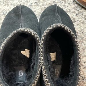 Black UGG Tasman slippers gently used